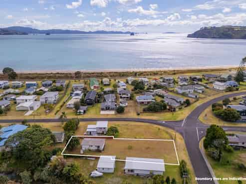 3 Rees Avenue, Cooks Beach
