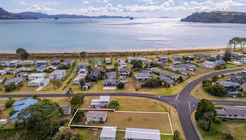 3 Rees Avenue, Cooks Beach