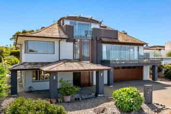 11 Katui Street, Castor Bay