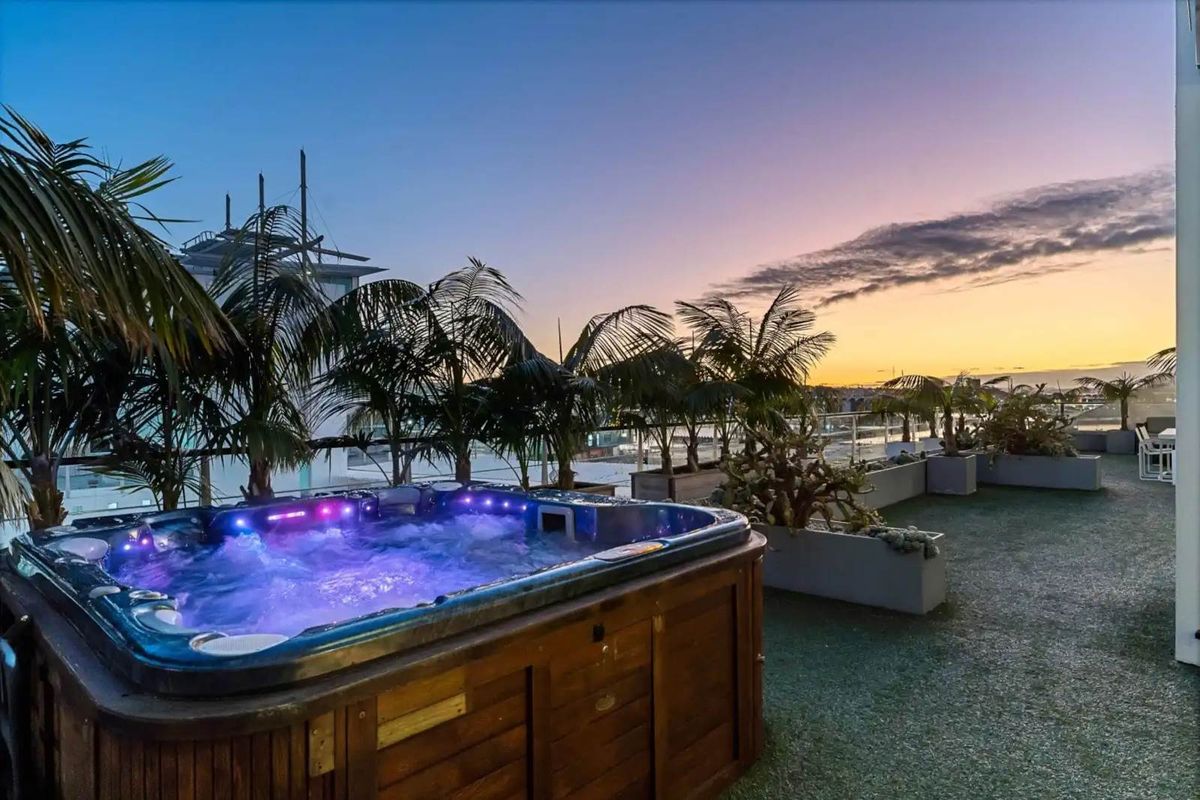 Apartment in Auckland Central - View 5