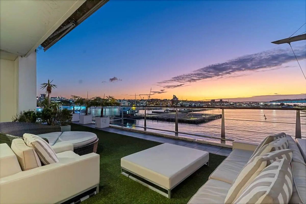 Apartment in Auckland Central - View 3
