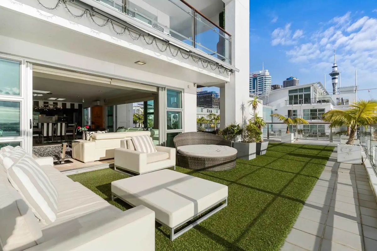 Apartment in Auckland Central - View 4