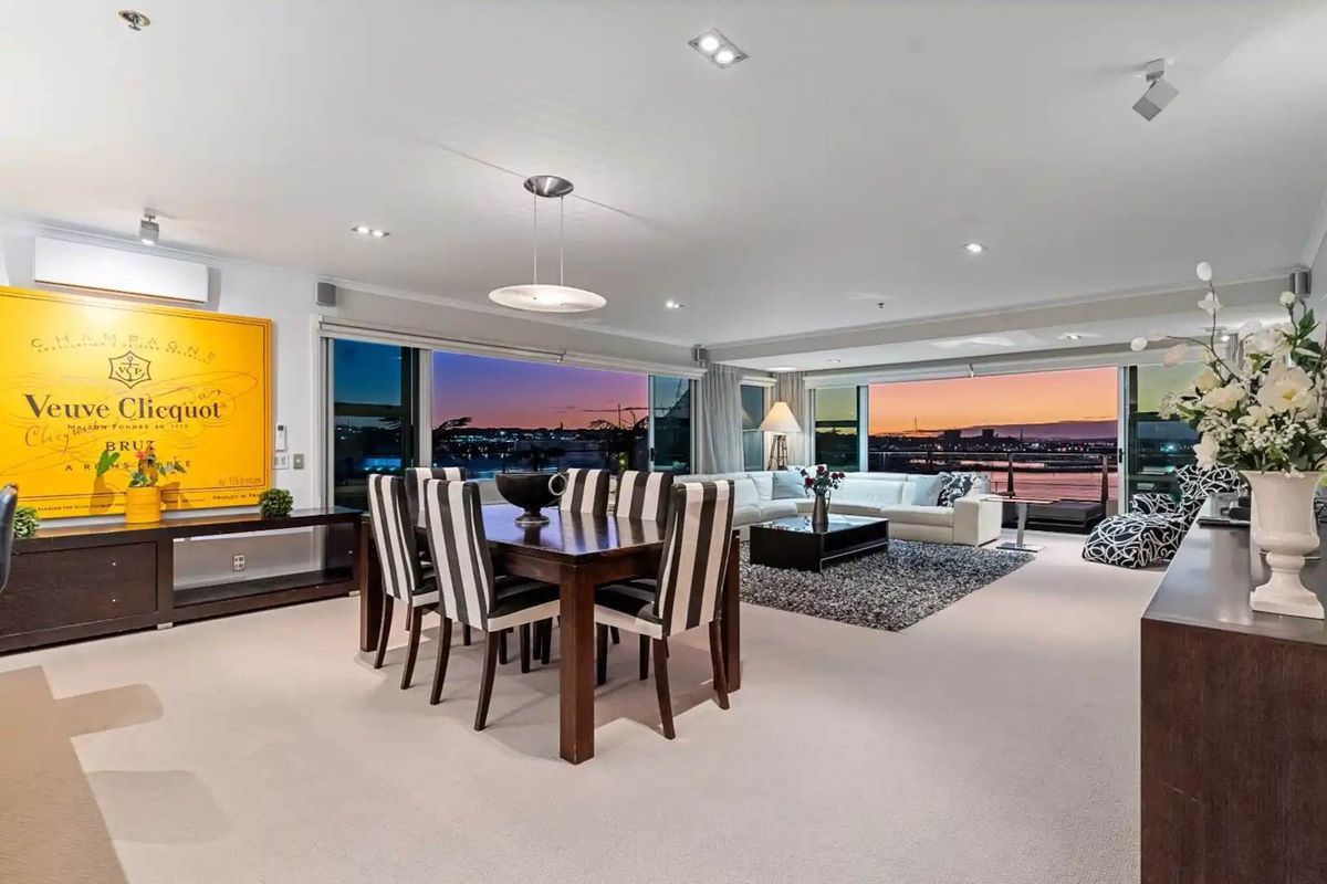 Apartment in Auckland Central - View 2