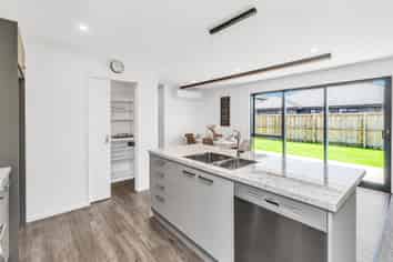 38 Graeme Foote Street, DARFIELD
