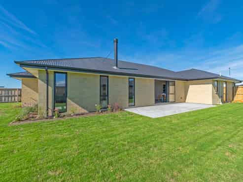 38 Graeme Foote Street, Darfield
