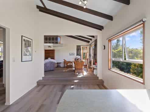 9 Armstrong Grove, Hilltop