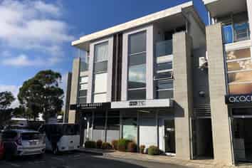 Petite Office Suite – Harewood