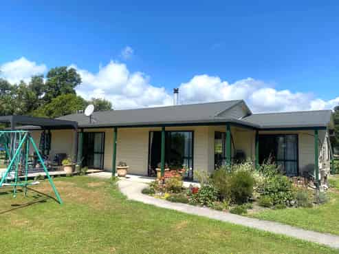 215 Utopia Road, Westport