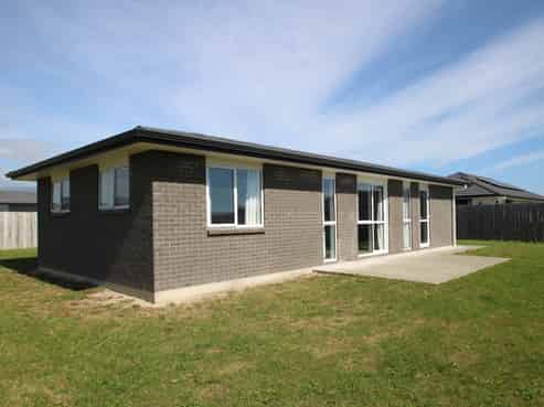 92 Hinemoa Street, Levin