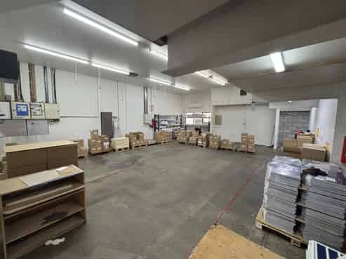 Prime warehouse for lease