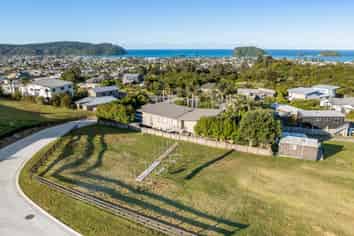 409 The Drive, Whangamata