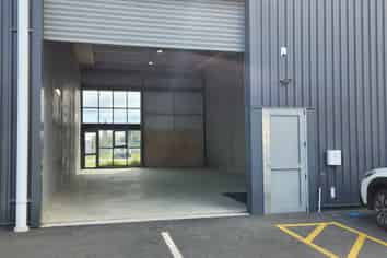 Industrial modern property in the Mount