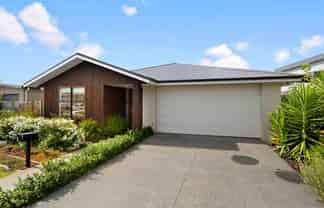 9 Onekura Street, Red Beach