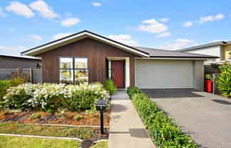 9 Onekura Street, Red Beach