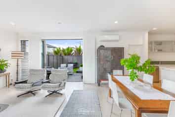 76 Tihi Street, Stonefields