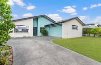 18 Lydiard Place, Beachlands