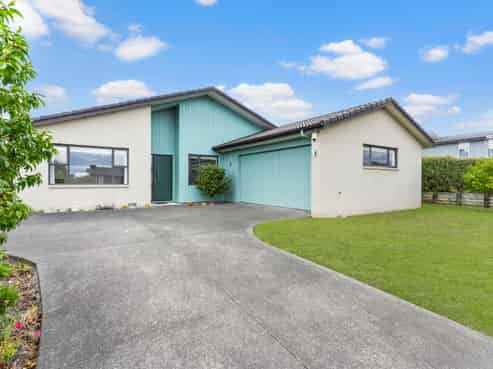 18 Lydiard Place, Beachlands