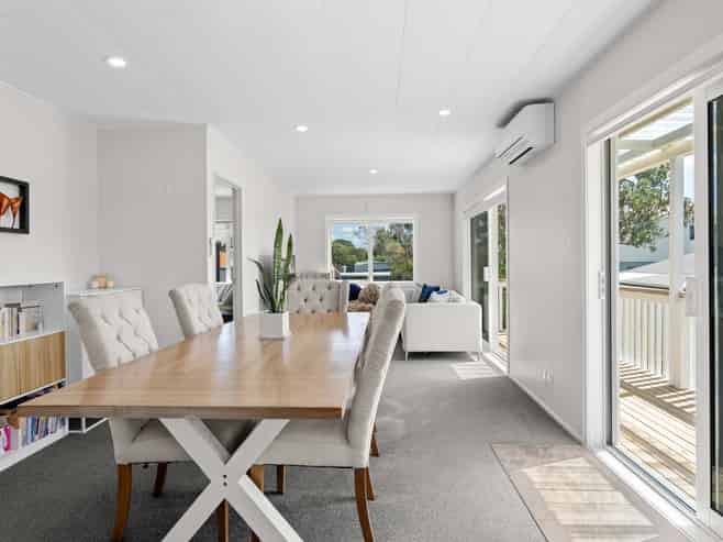 90 Pukehina Parade, Pukehina