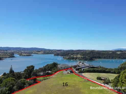 16 Kanuka Road, Sandspit