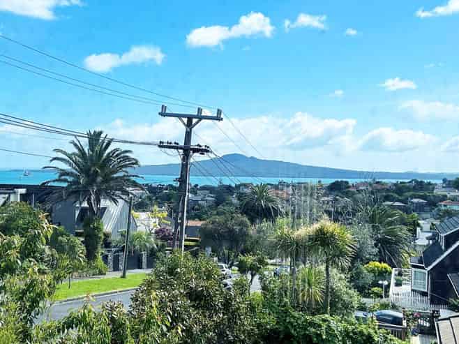 64 Codrington Crescent, Mission Bay