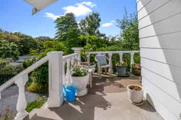 1/6 Mahuta Grove, Northcote