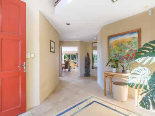 78 Little John Drive, Bellevue