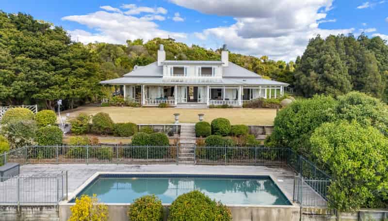 38 Kaipara View Road, Helensville