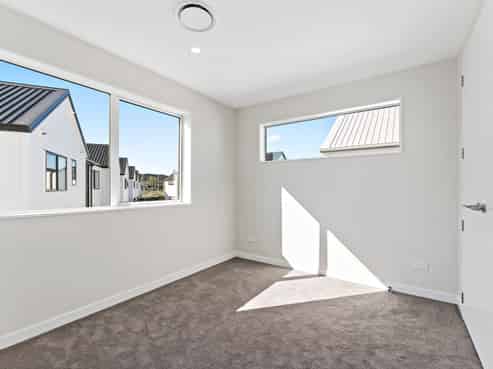 17 Resnik Crescent , Huapai