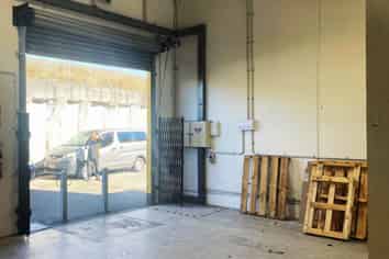 ROAD FRONT BULK RETAIL OPPORTUNITY

