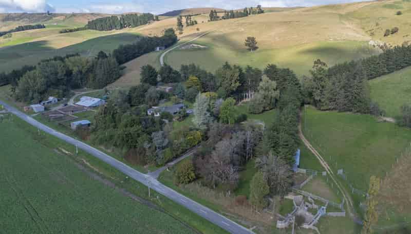659 Limestone Valley Road, Cave