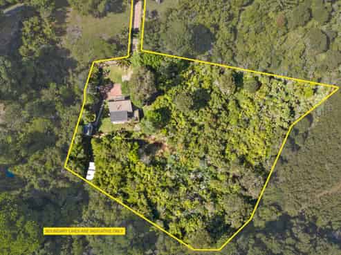 33D Landing Road, Titirangi