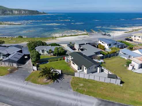 148 South Bay Parade, Kaikoura