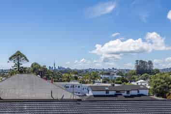 4/10 Willcott Street, Mount Albert