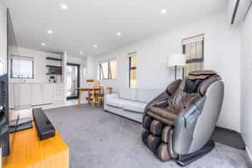 4/10 Willcott Street, Mount Albert