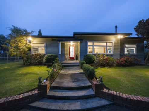 1200 Rangitikei Line, Newbury