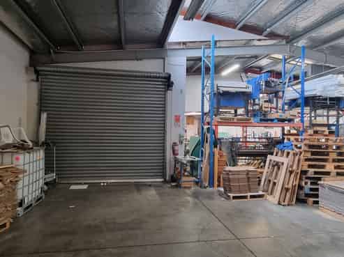 High profile warehouse