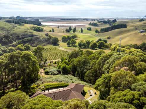 698 Puketitiri Road, Puketapu