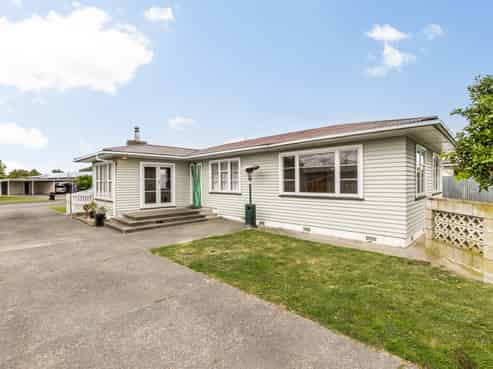 2 Merton Crescent, Pirimai