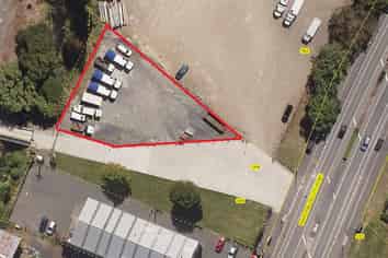 Secure Fenced Industrial Yard 1256m2