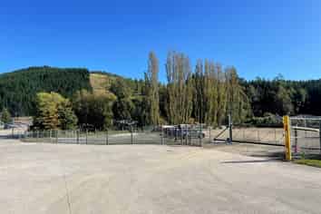 Secure Fenced Industrial Yard 1256m2