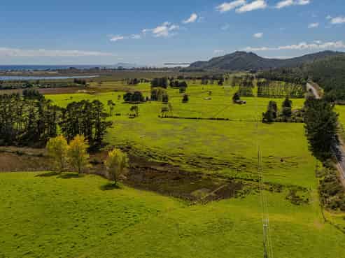 767 Sh25 Te Rerenga-Kuaotunu Rd, Te Rerenga