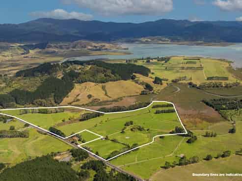 767 Sh25 Te Rerenga-Kuaotunu Rd, Te Rerenga