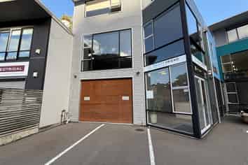  Very Smart - Warehouse and Office Unit