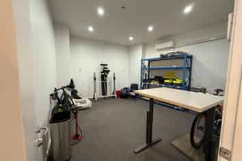  Very Smart - Warehouse and Office Unit