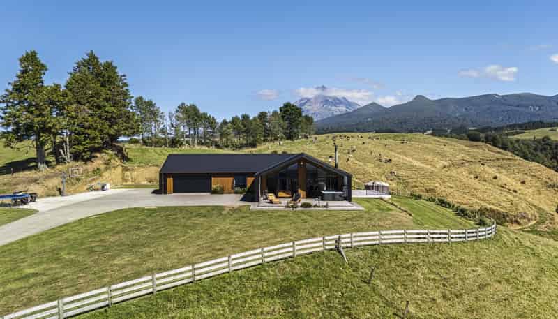 246 Korito Road, Korito