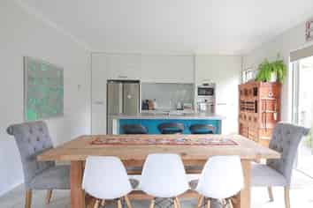 60 Beach Road, Castor Bay