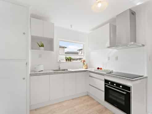 2/6A Claymore Street, Manurewa