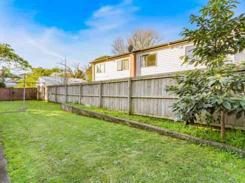 2/6A Claymore Street, Manurewa