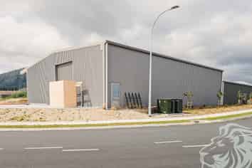 Large Workshop + Offices/Showroom - Broadlands Rd