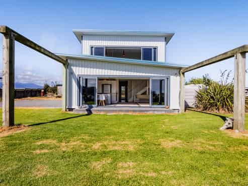 299 Tai Road, Opunake